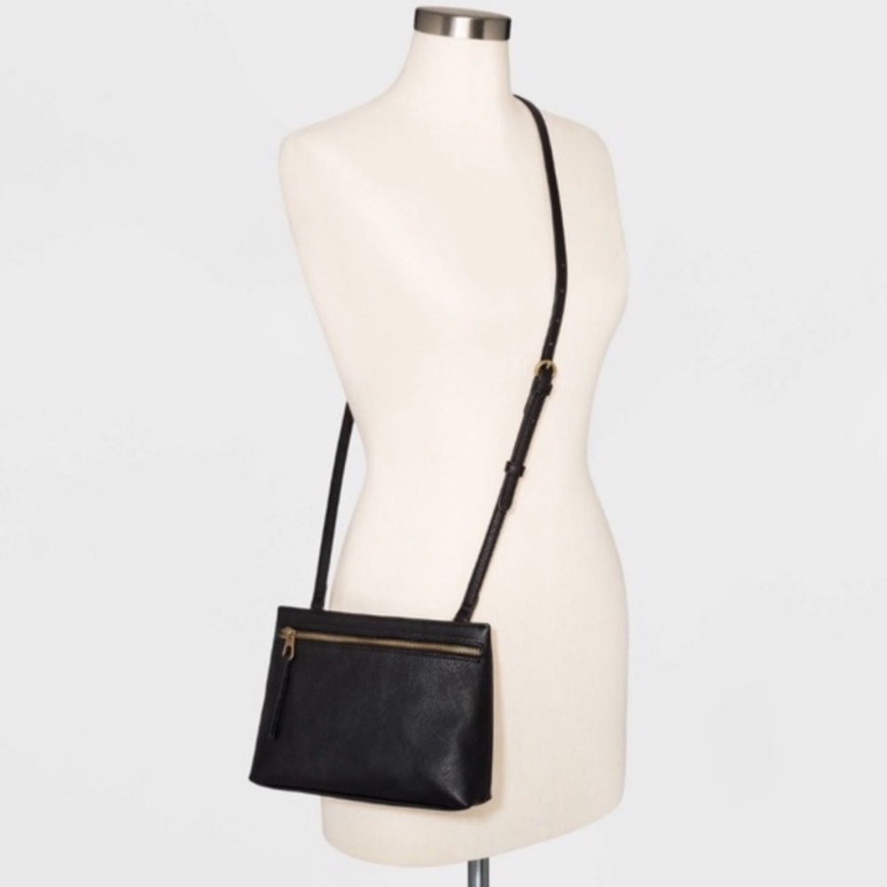 Universal Thread Crossbody - Picture 5 of 7